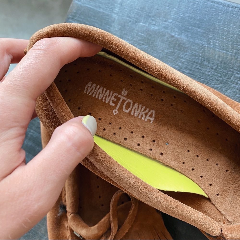 NEW MINNETONKA MOCS - Picture 6 of 6